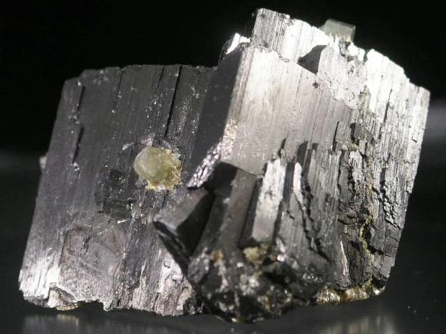 Wolframite (Tungsten) - essential for armour piercing shells